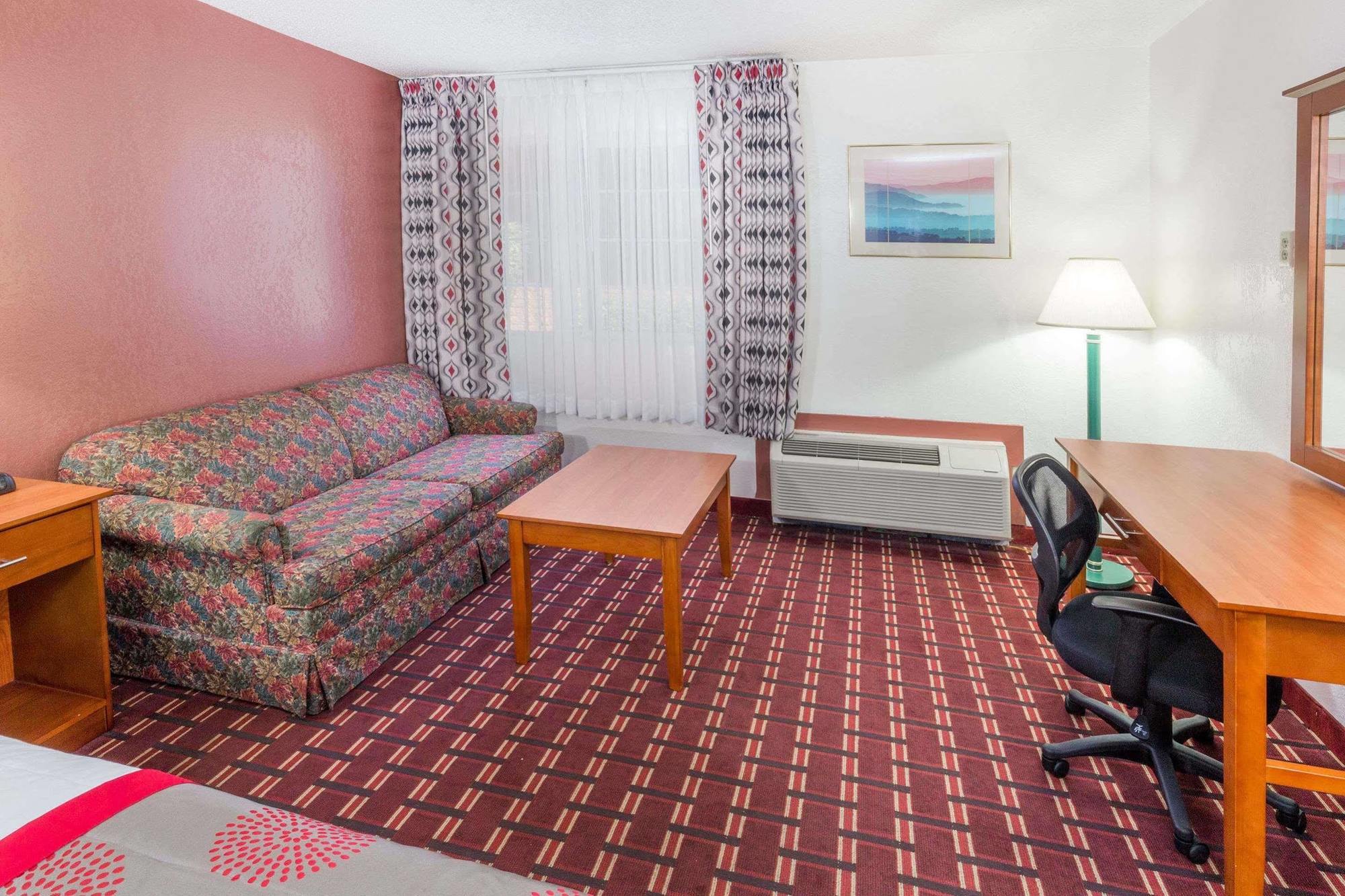 Ramada By Wyndham Medford Hotel & Conference Center ภายนอก รูปภาพ